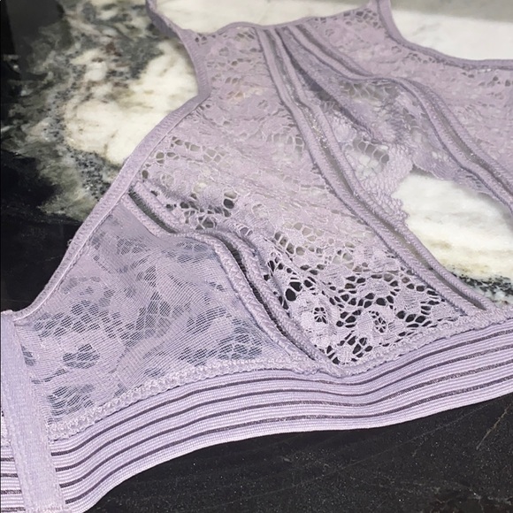 Victoria Secret High neck keyhole Bralette - Picture 4 of 5